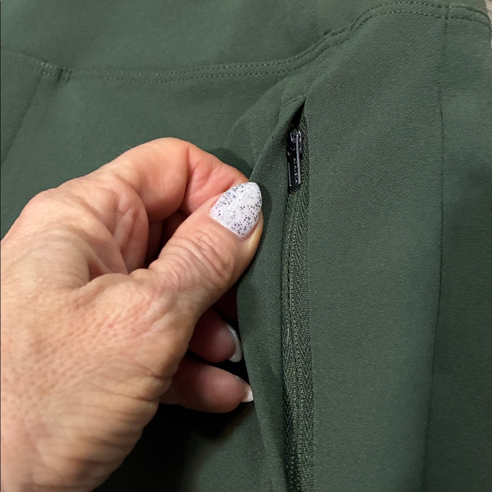 Athleta Endless High Rise Pant Army green Slim straight leg Pull on Womens 4 - Picture 5 of 11